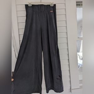 Sweaty Betty wide leg w/ slit pants